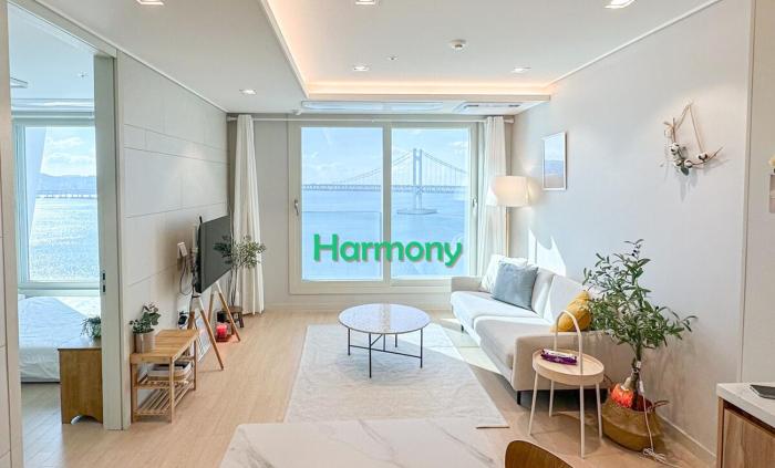 Harmony Gwangan Bridge Front View