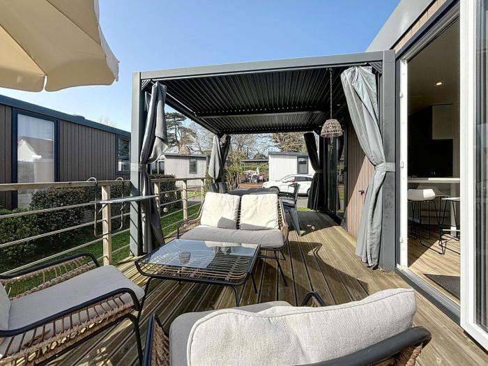 Mobil-home Grand Confort à Jullouville - Plage, Piscine Chauffée, Fitness et Parking - FR-1-361A-66