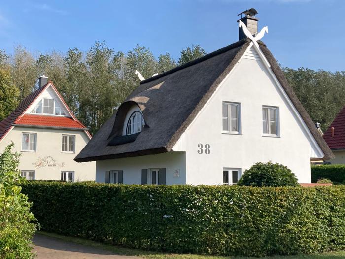 Reethaus Lise - Familienfreundlich mit Strandkorb, Kamin und Bollerwagen - 12 Gehminuten zum längsten Strand Rügens