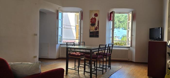 Ligurian beach apartment Ca Sta
