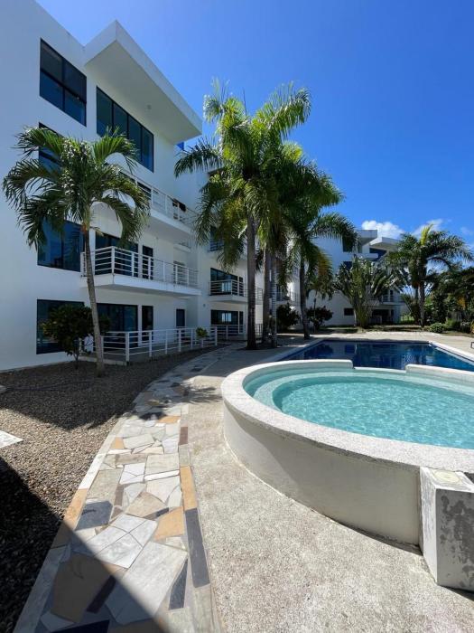 Blue apt H1 - two queen bedroom - POOL-