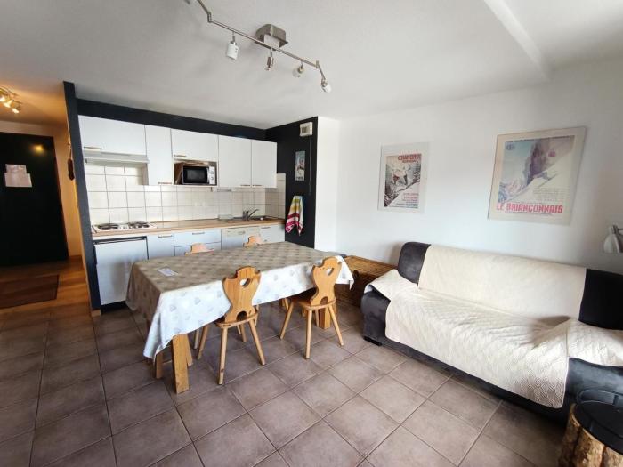 Résidence Plein Soleil - Appartement plein sud avec superbe vue, balcon, parking. MAE-9004