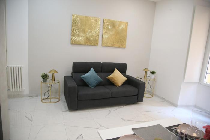 Emma and Livias Vatican Suite 1