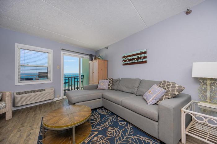 Emerald Skye 63 condo