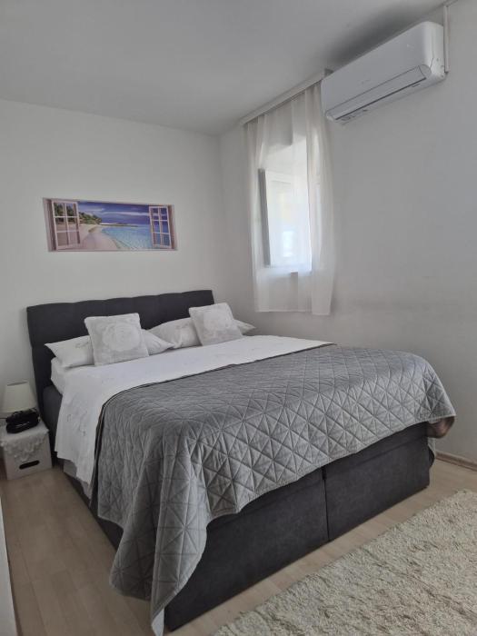 Room near the center