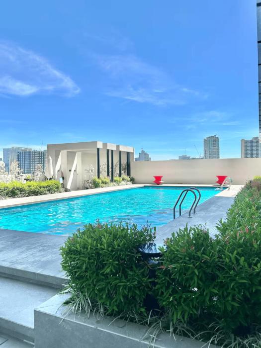 Median Condo Staycation near IT Park Cebu