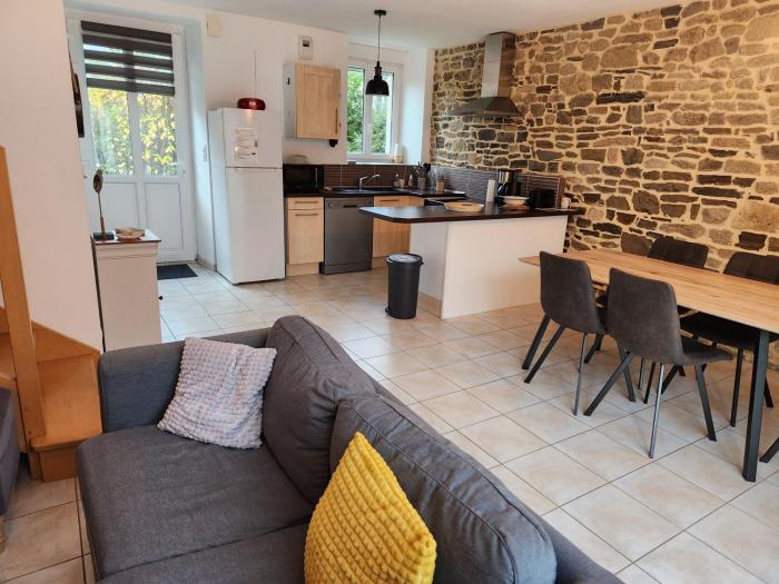 Maison Jullouville au calme