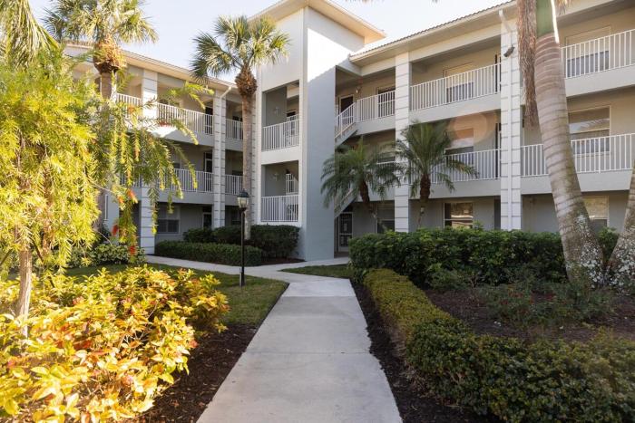 Golf Course Condo Bonita Springs