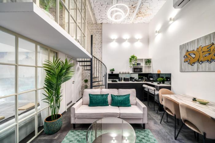 Paulay at Opera Suites P39