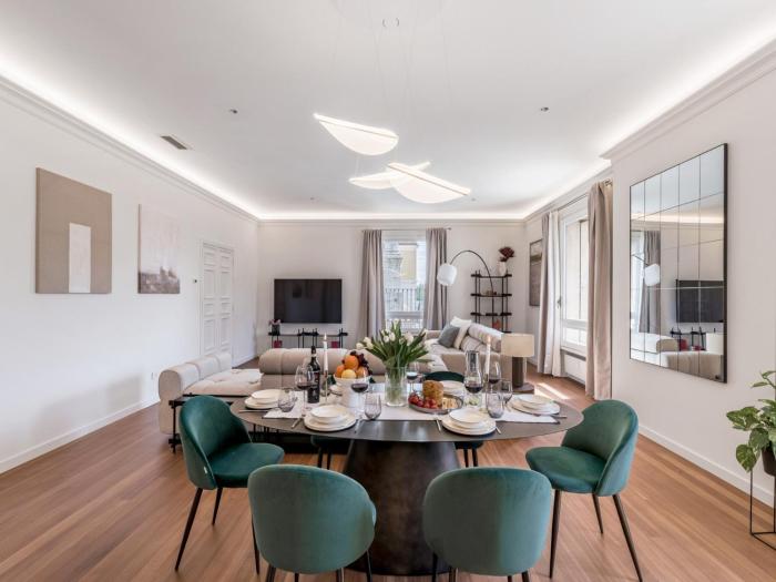 The Best Rent - Prestigious multi-bedroom apartment overlooking St. Peter’s