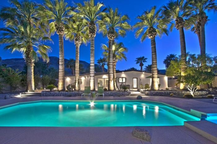 The Palm House - Magnesia Falls Cove RM