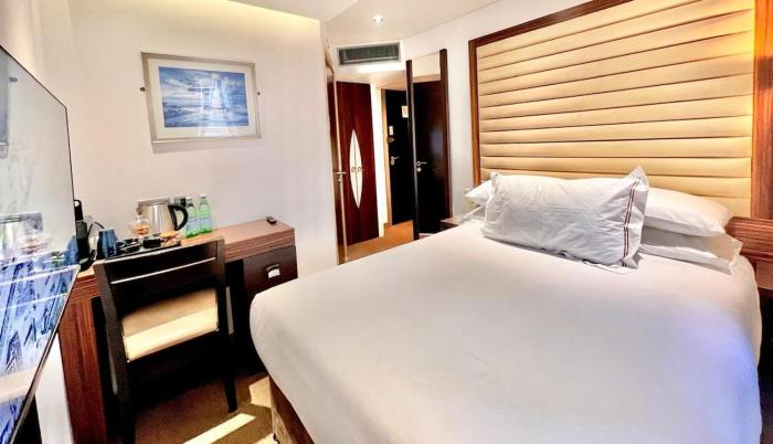 Central Boutique Room 202