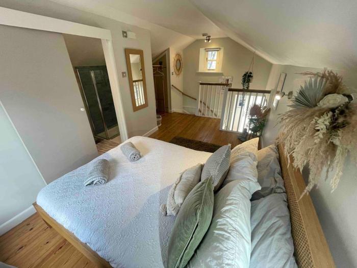 Gorgeous cottage for couples & small families