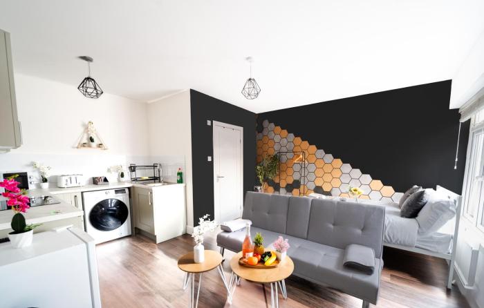 Open Mind Property - HotTub & 1 Double Bed