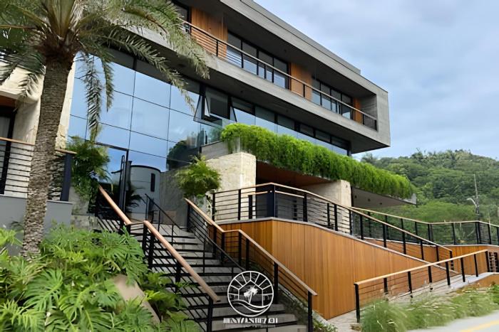 Loft a 200m do mar | Ar | Piscina | Aceita Pet