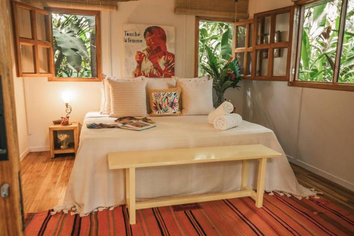 Surf Casitas - Low Tide Bungalow