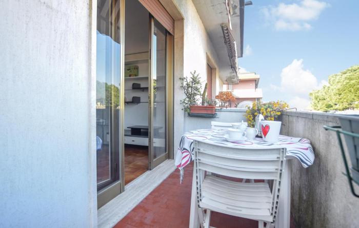 Beautiful Apartment In Viareggio