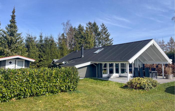 Gorgeous Home In Grenaa With Wifi