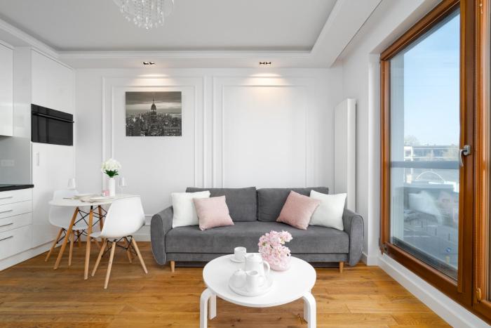 Golden Apartments Warsaw - Luxury Stay on Grzybowska 85-200