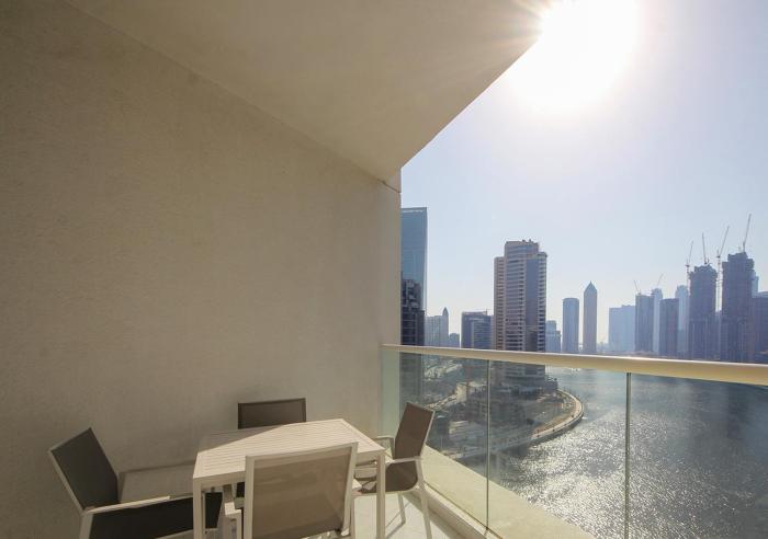 Elegant Studio with Canal Views DAMAC Prive