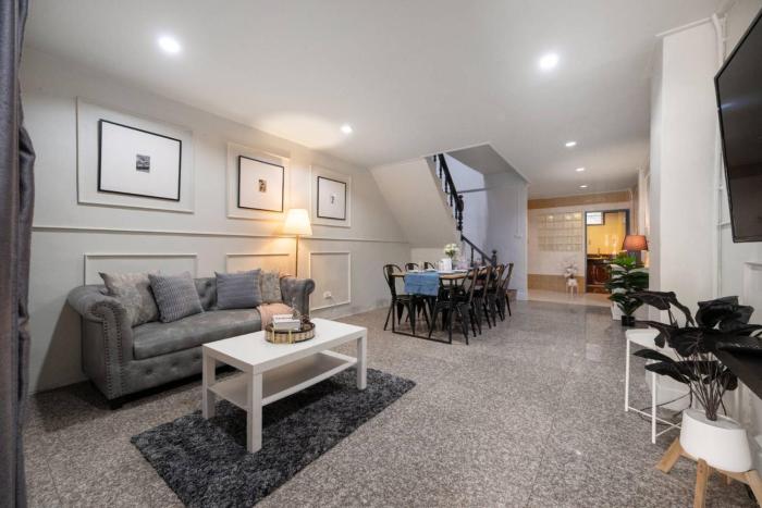 10mins BTS Skytrain Onnut station