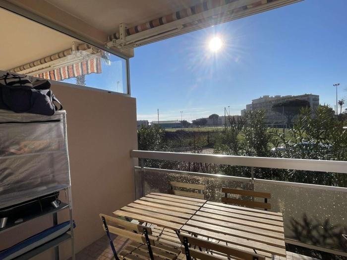 Studio climatisé au Lavandou avec parking, terrasse ensoleillée pour 4 - FR-1-308-198