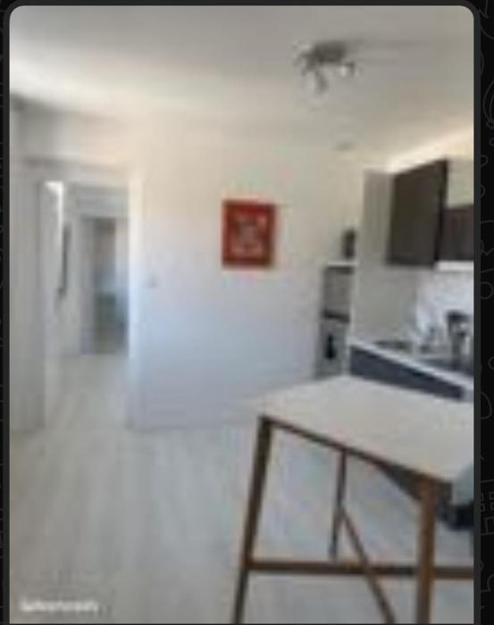 Beau studio lumineux