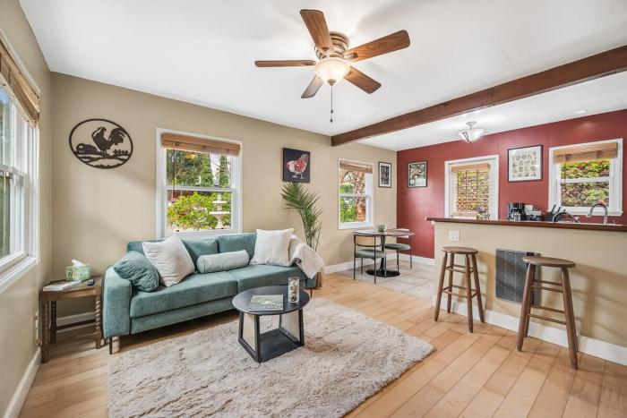 1BD Heart of PB Pet Friendly Private Sanctuary