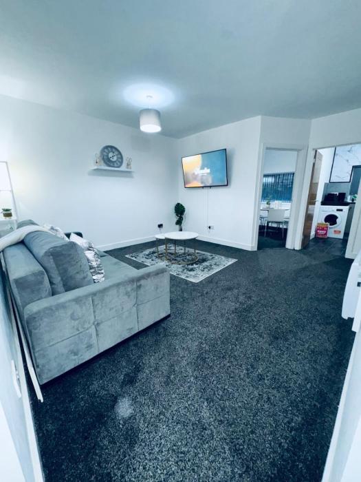 SwankyApartmentDudleyNearM6