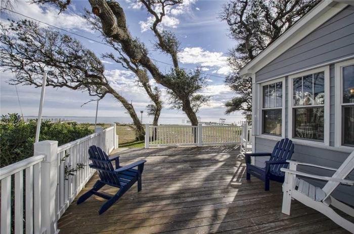 Whispering Oaks home