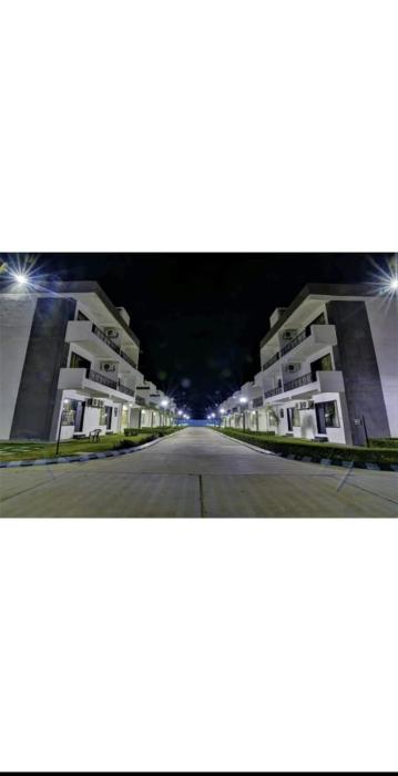 Hotel Super Townhouse Omaxe Eternity vrindavan near Prem Mandir