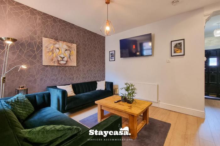 Stylish 4-Bed Home with On-Street Parking