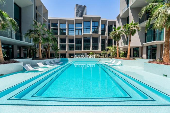 Escape24 Cozy Studio with Pool View in JVC