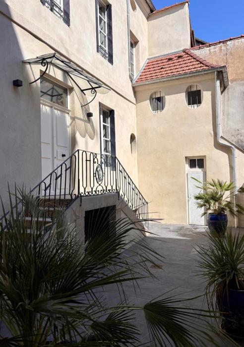 LHotel Particulier