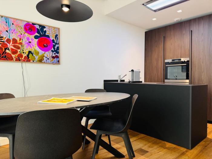 ComeCasa Milano Modern Retreat Gym & Style