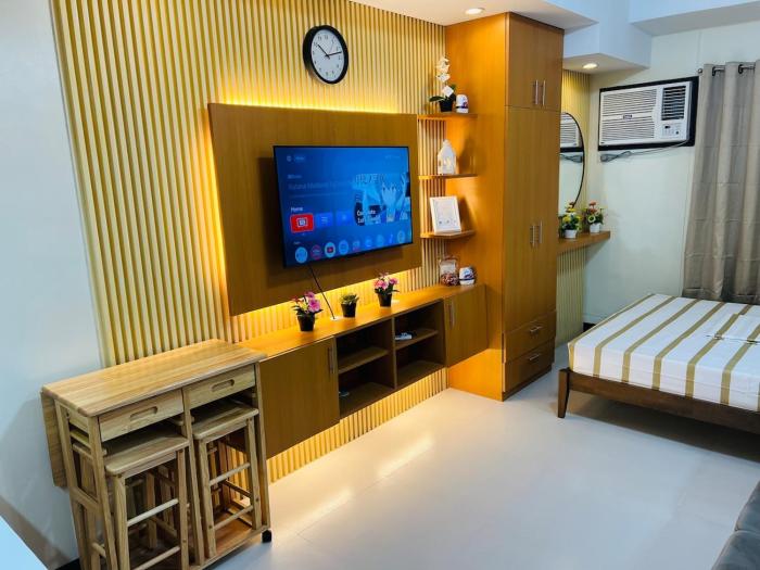 Unit 23L T-B The Pearl Place Ortigas