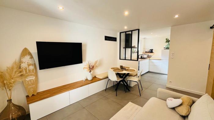 T2 des pins, océan et soleil