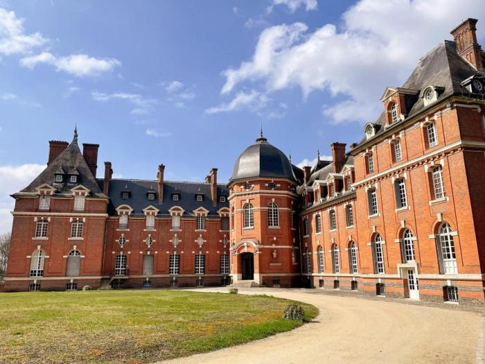 Gîte de Charme dans un Château avec Wifi et Terrasse en Sologne - FR-1-491-464