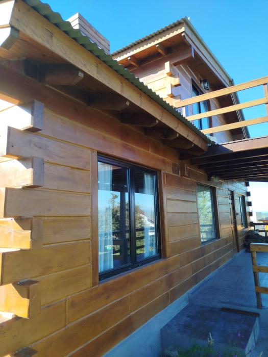 Cabaña de quebracho de dos pisos