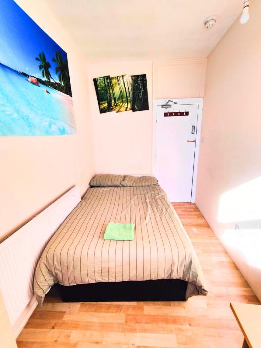 R13 Double Room Great Area