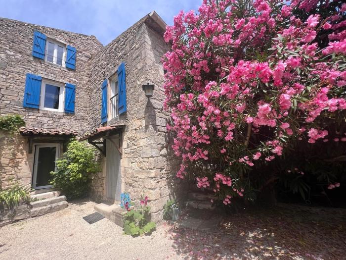 Maison de village atypique