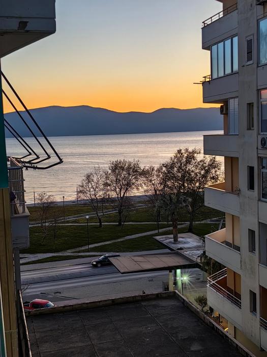 Modern Sea Side Apartment