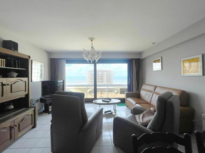 Apartment in Epernay Square with Sea View