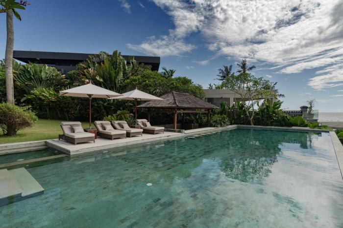 OMEKAI Cemagi by Nakula