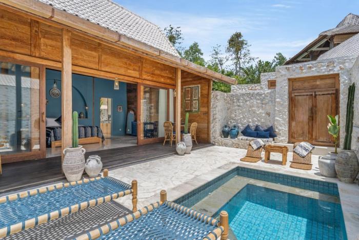 Villa Blue Style Pool Loft with Kitchen warnavillas