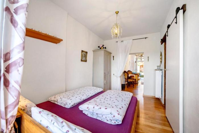 Kristallzimmer - Studio