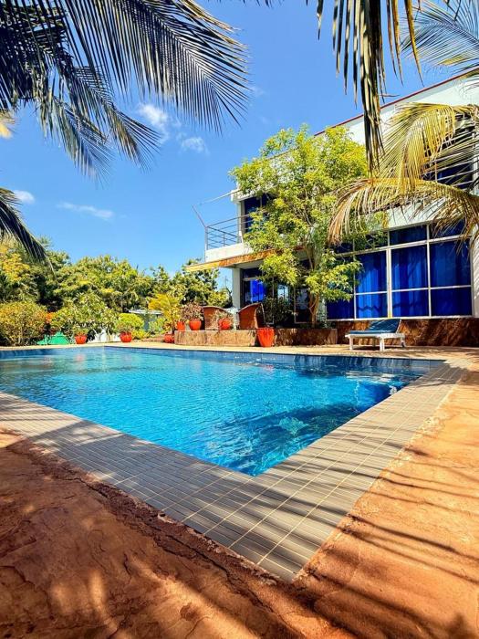 One Bed with AC, Gazebo and Pool in Diani