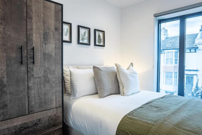 Urban 2 Bedroom Flat Next to Brighton Station