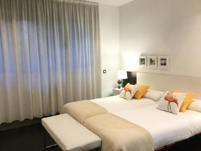 Victor Hugo 4 dcha BajoA by Forever Rentals