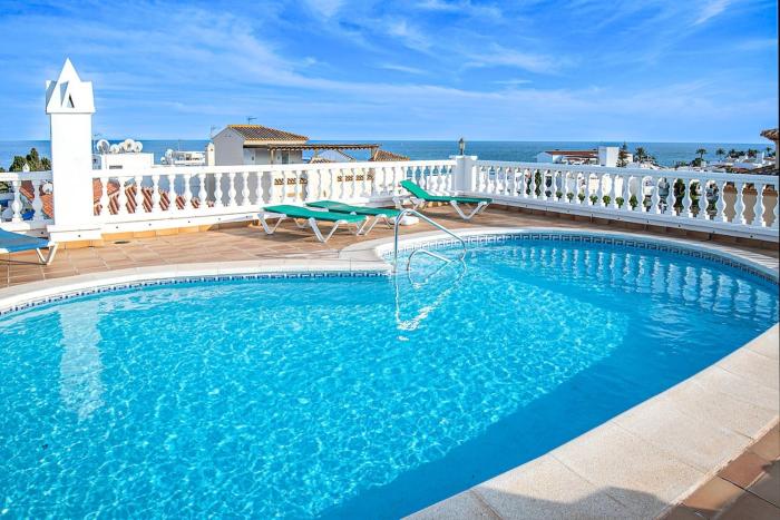 Renovated 2 bedroom in Nerja Center, Carabeo area